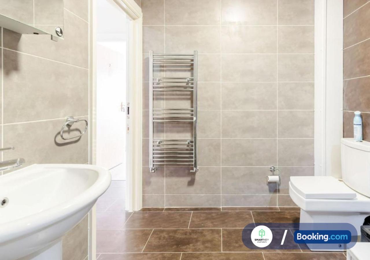 Modern 2 Bed 2 Bath Apartment Free Parking Γουάτφορντ Εξωτερικό φωτογραφία